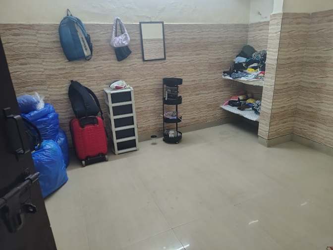 Aakriti's room