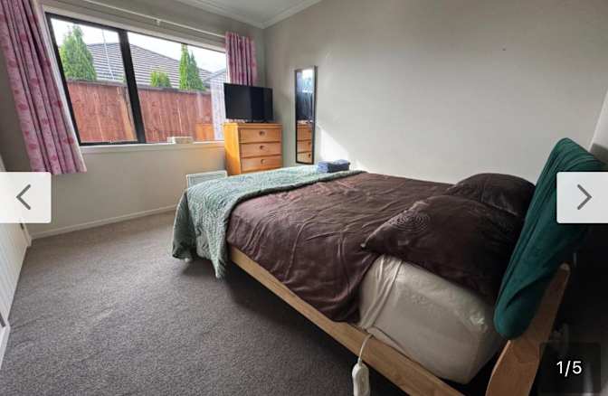 MARIA SANTIAHOO's room