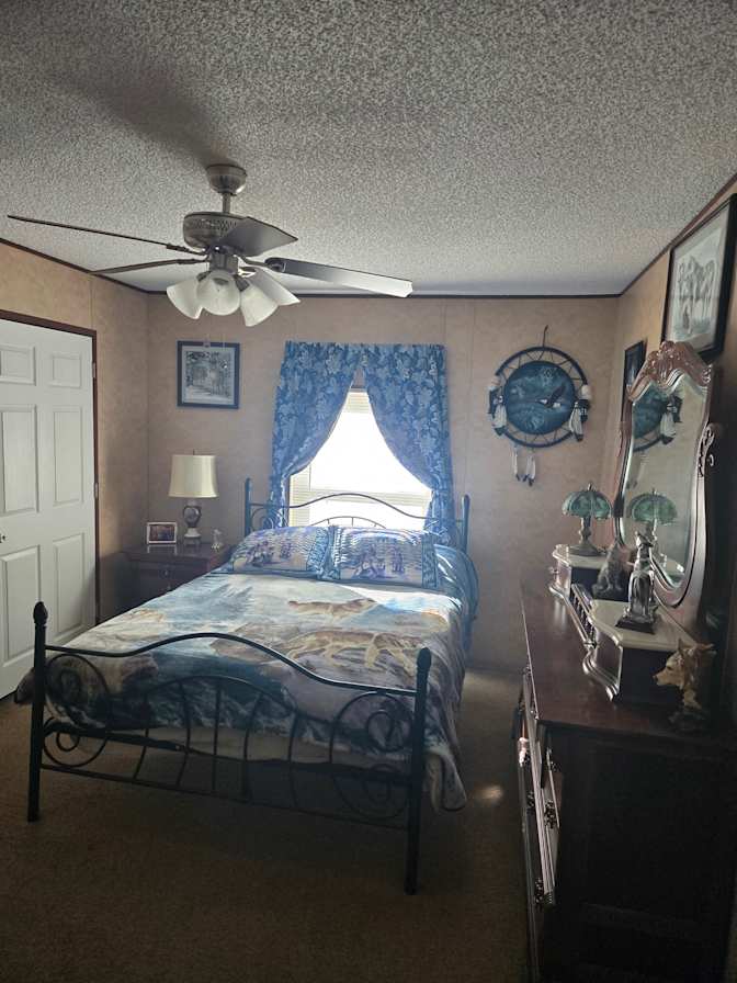 Randy's room