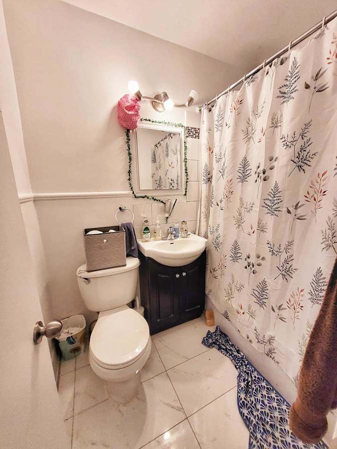 Sara's room