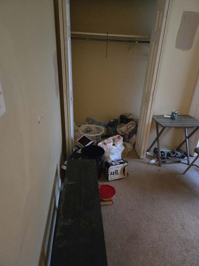 Aron Pitts's room