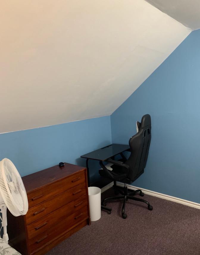 Kale's room