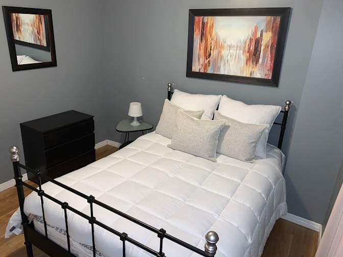 Nick Sarkovski's room