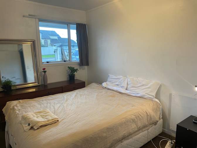 Leone's room