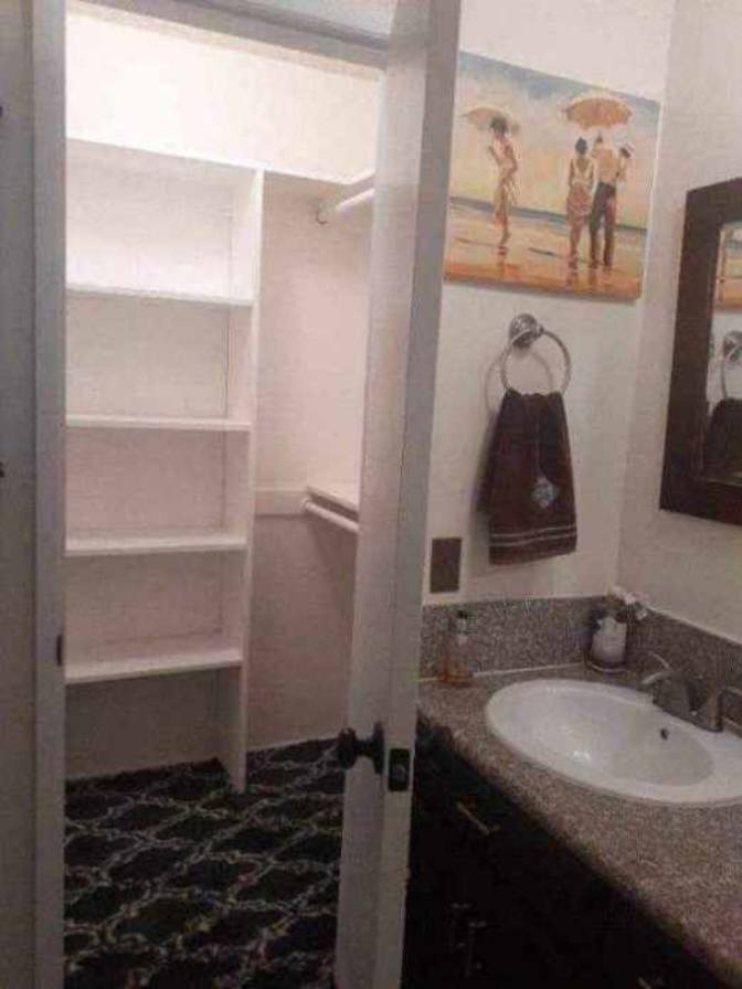 Navid's room
