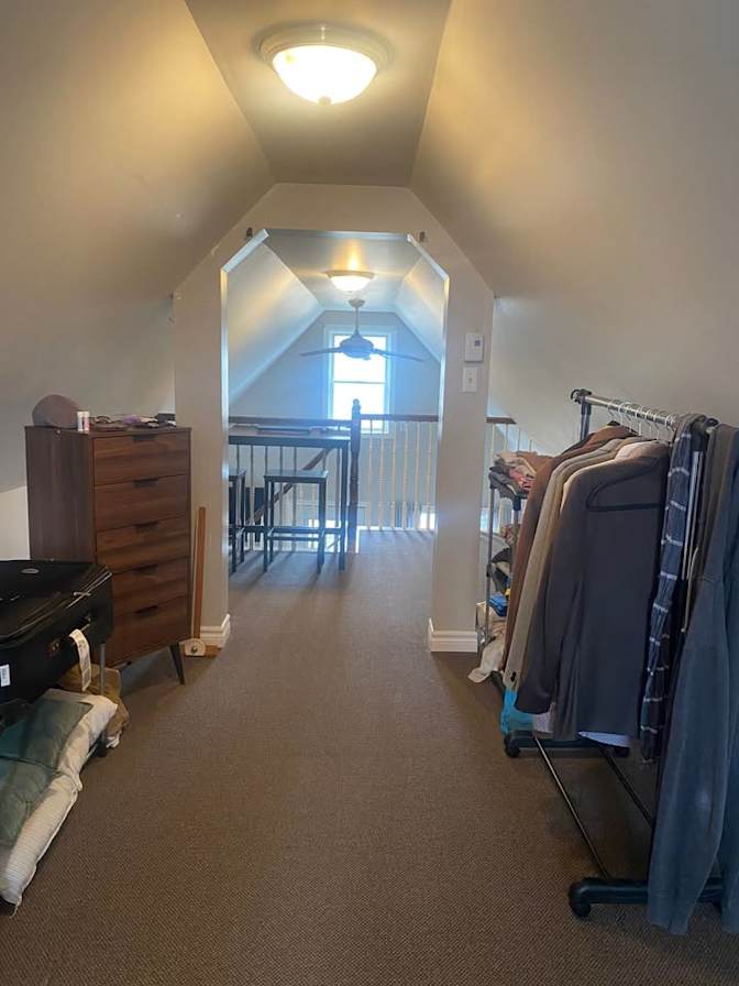 Issa's room