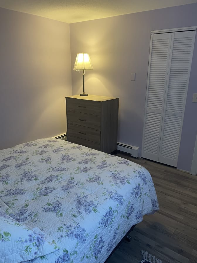 Gil's room
