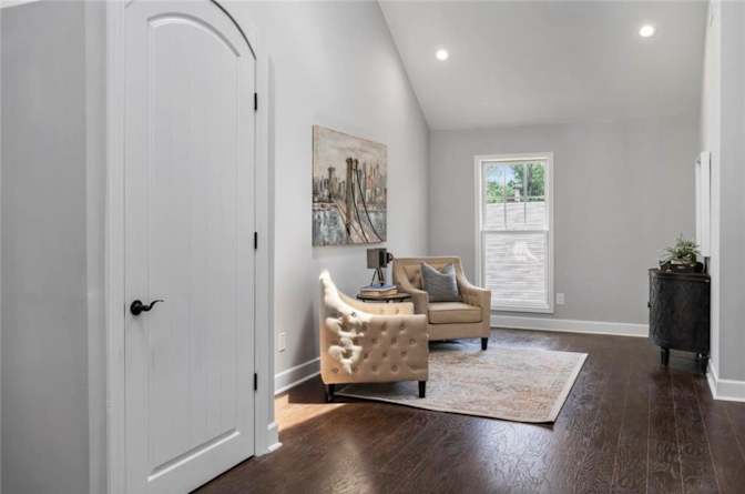Alcove Rooms's room