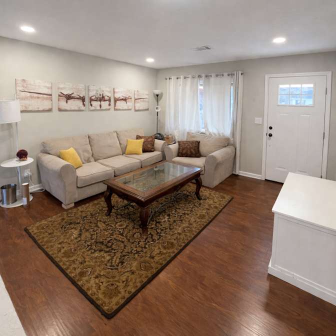 Dustin's room