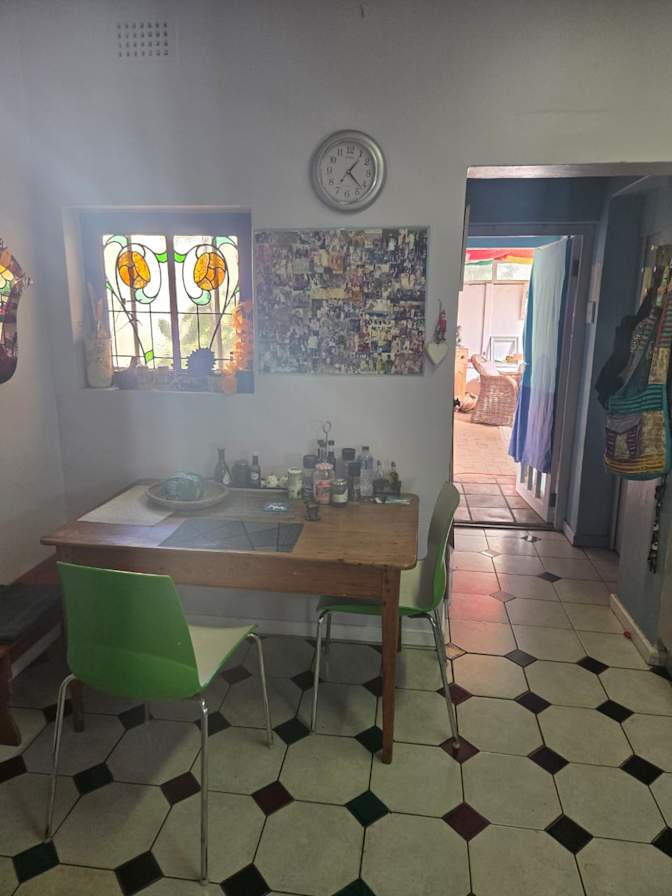 Green Point Tree House's room