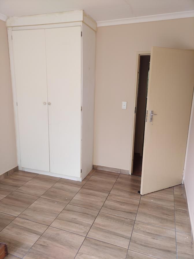 Dj's room