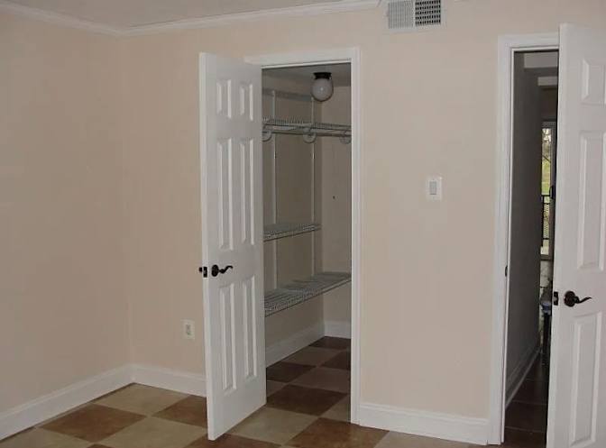 Takhira's room