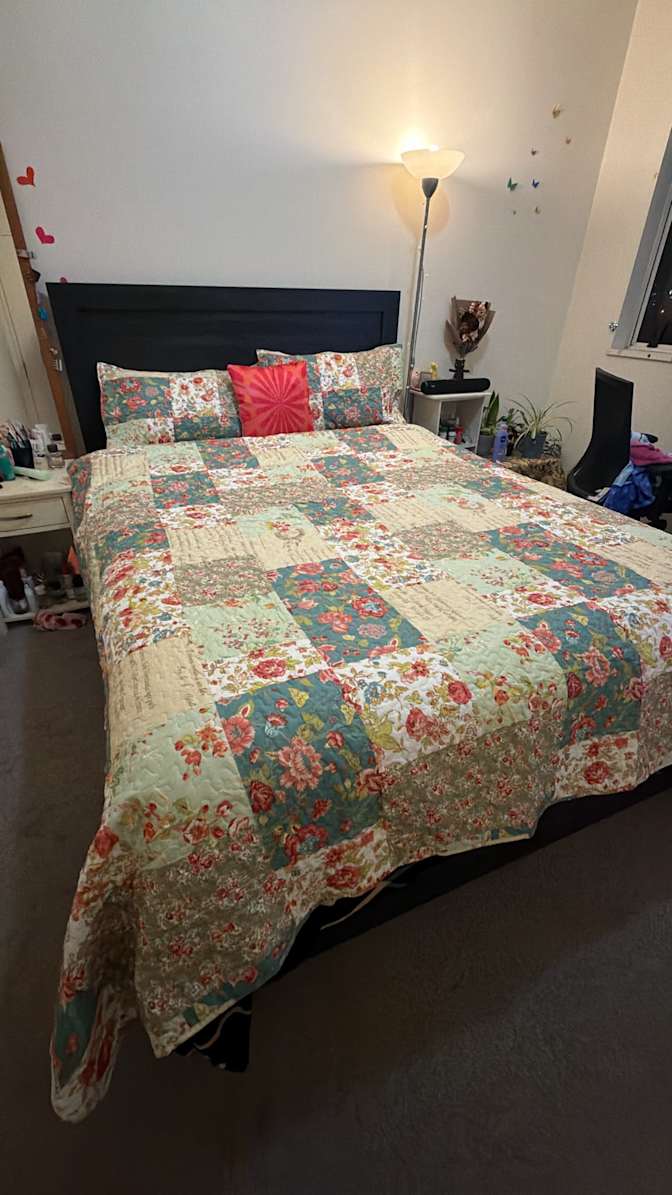 Sandy's room