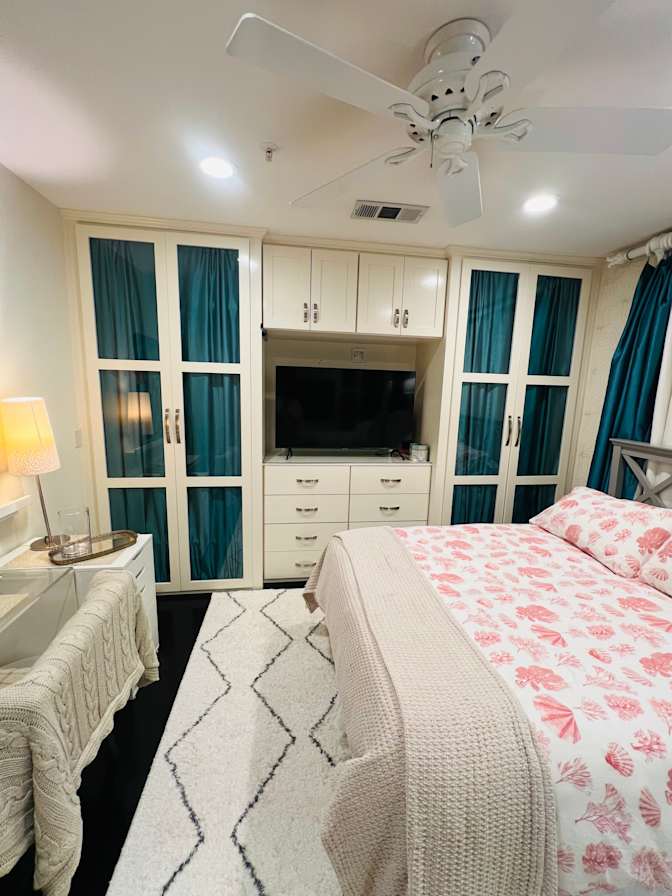 Yvette's room