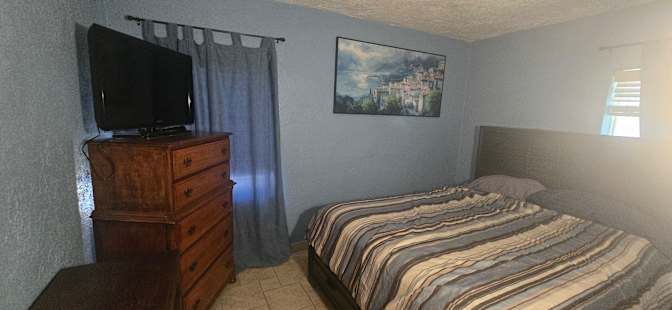 Lee's room