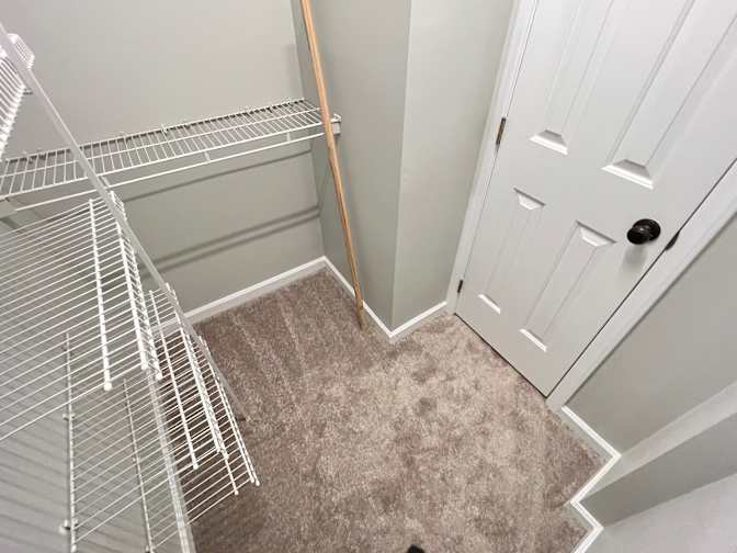 Alcove Rooms's room