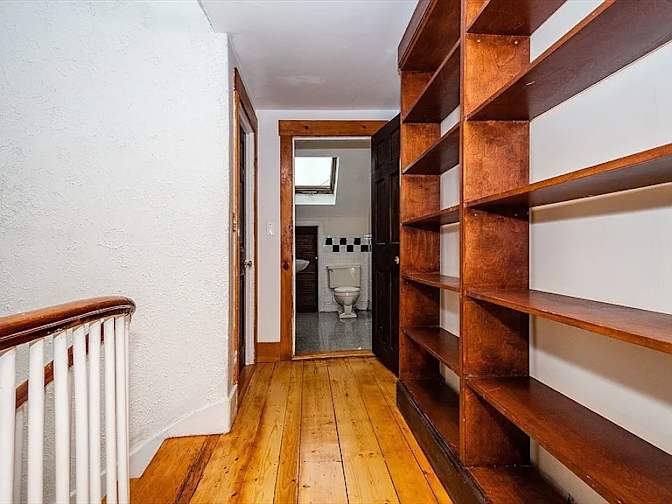 Linda's room