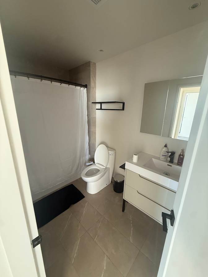 Alexandre Longtin's room