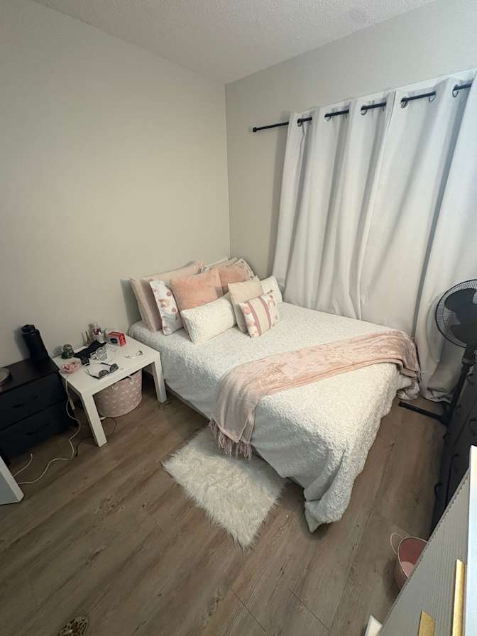 Sthefanye Suárez's room