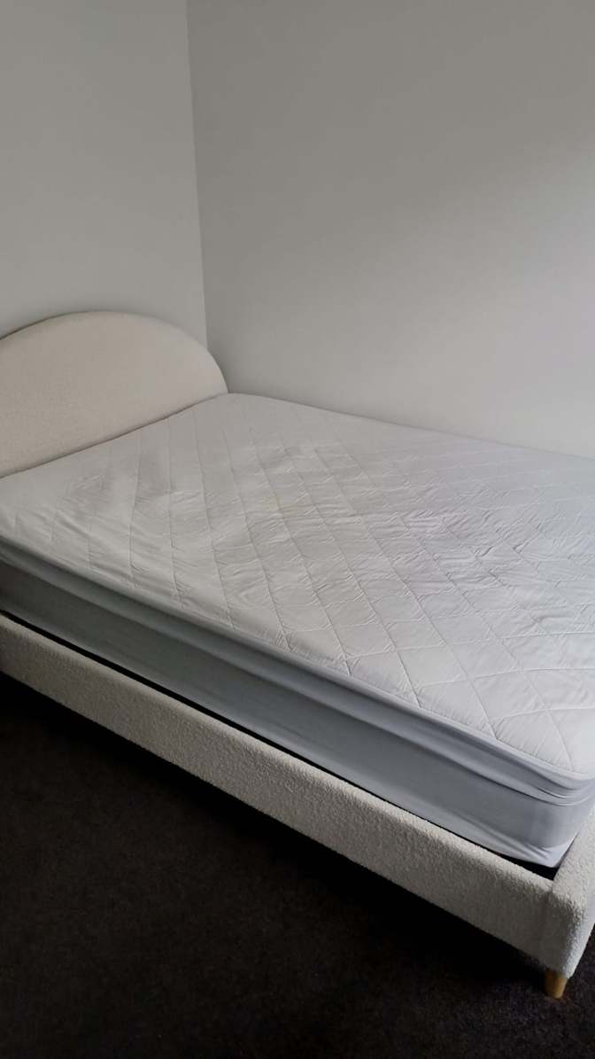 Jonah Shortland's room
