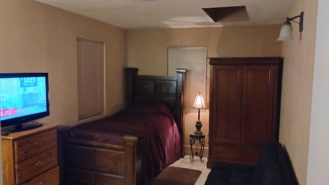 Juan carlos's room