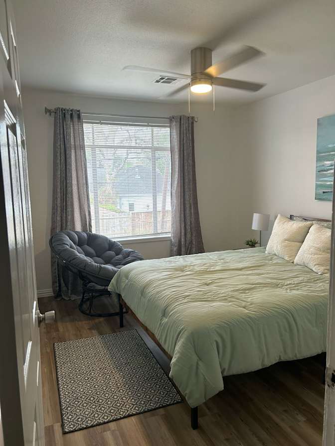 Tarik's room