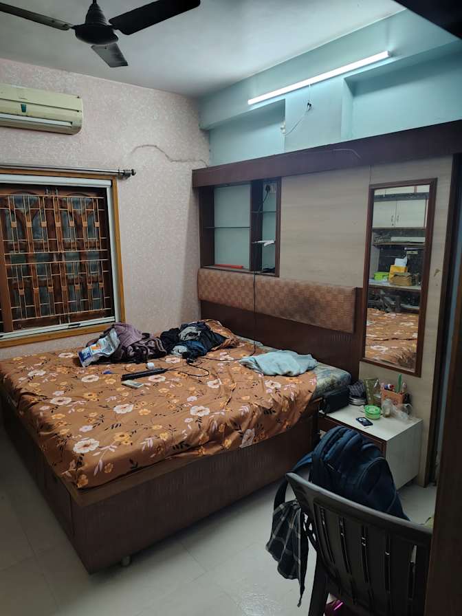 Nil's room