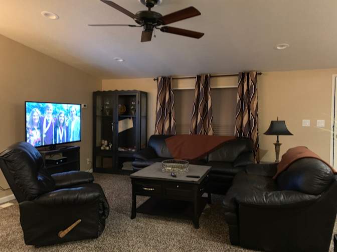 JENNIFER's room