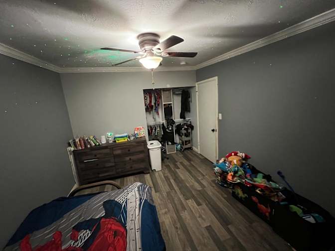 Jonathan Peña's room
