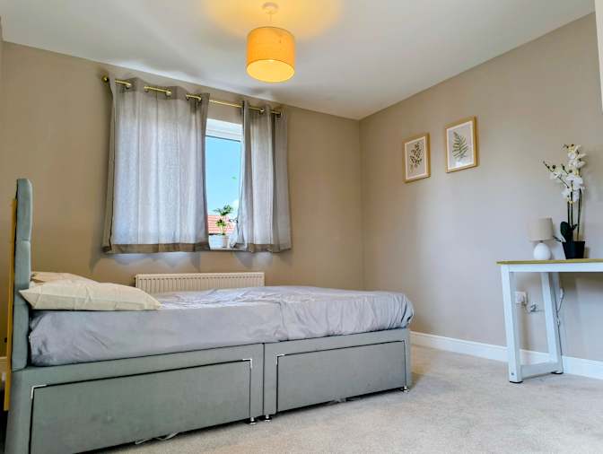 Amar Gujeti's room