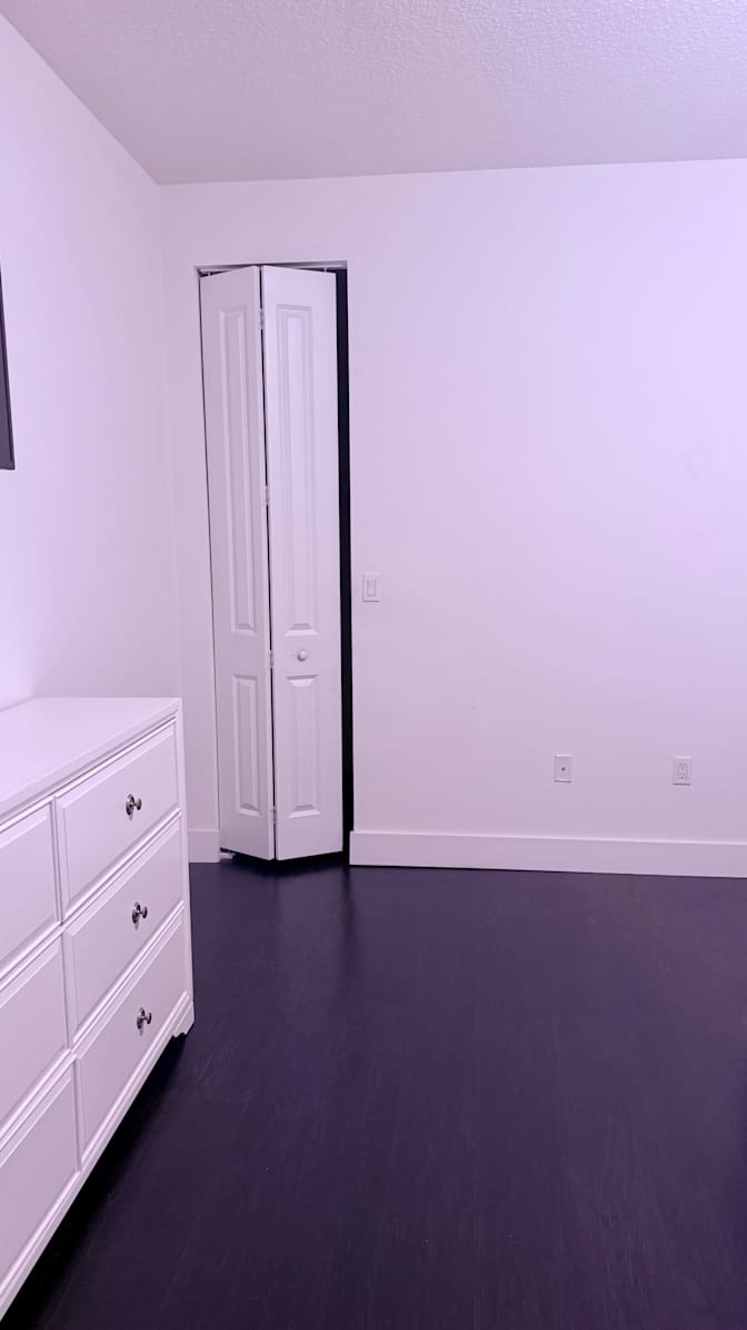 Celia G.'s room
