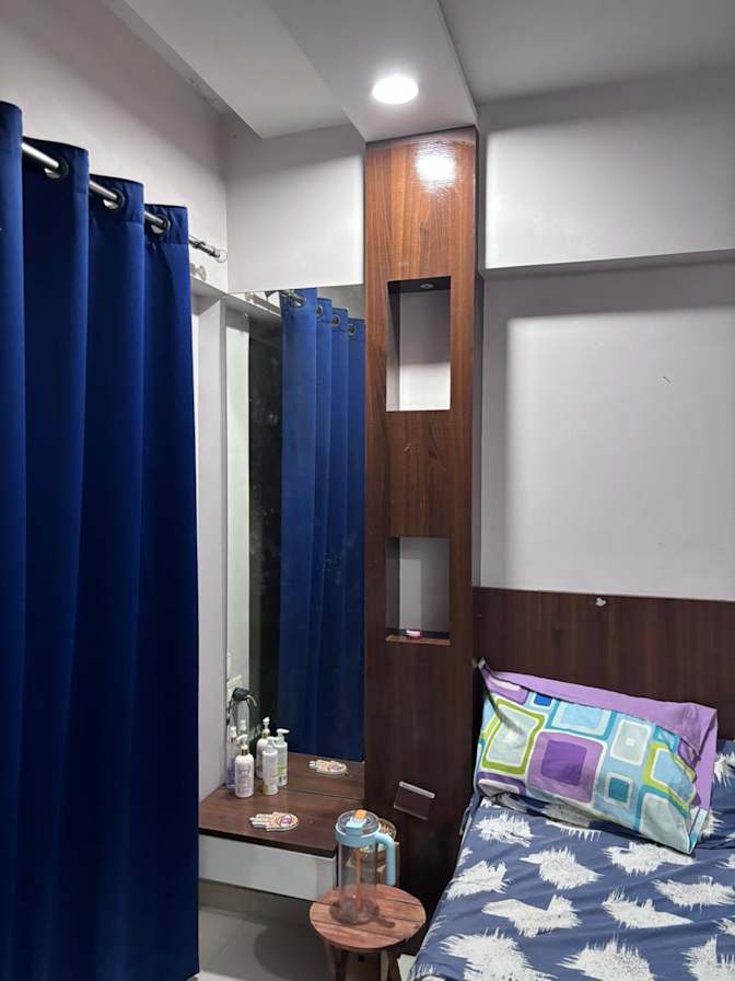 Himanshi's room