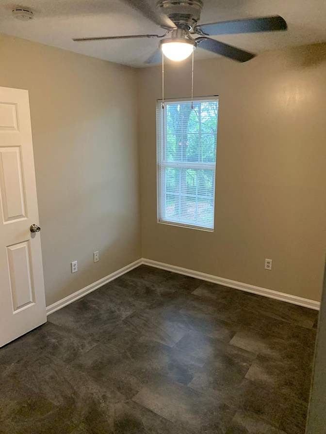 Alcove Rooms's room