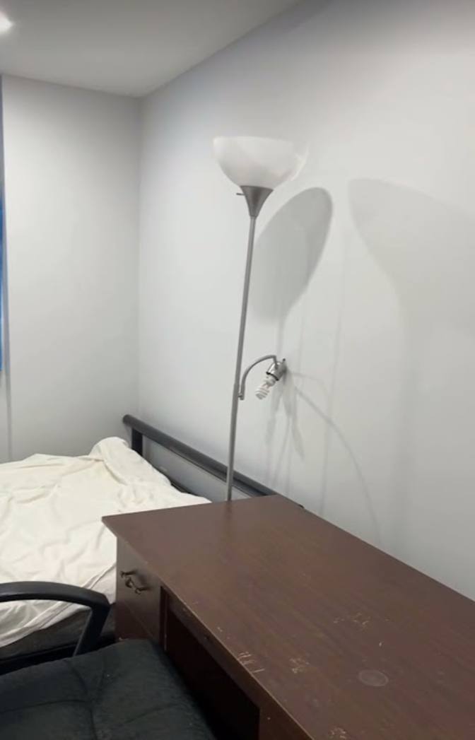 HONG TAI JIAO's room