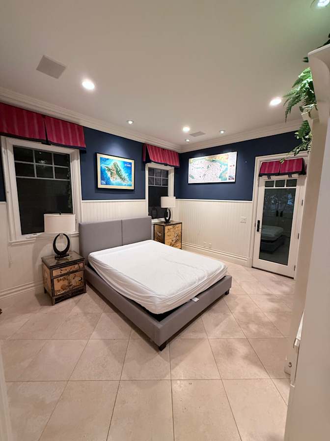 Sergio's room