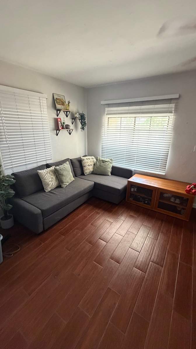 Samantha's room