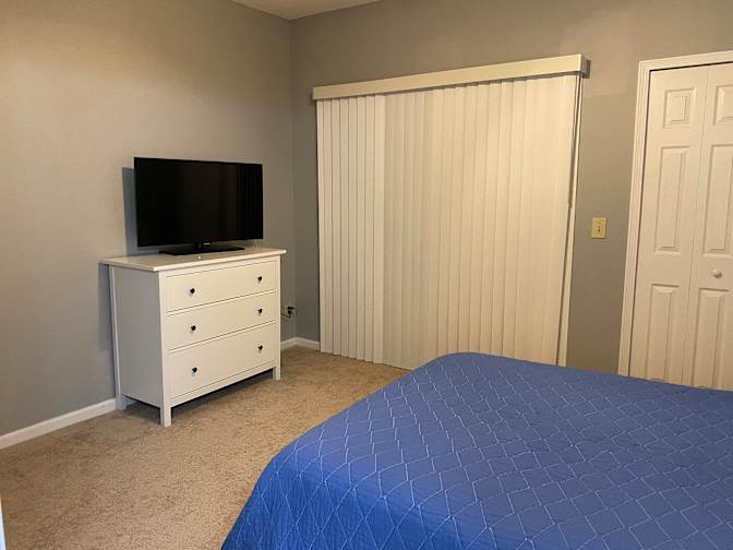 Dee's room
