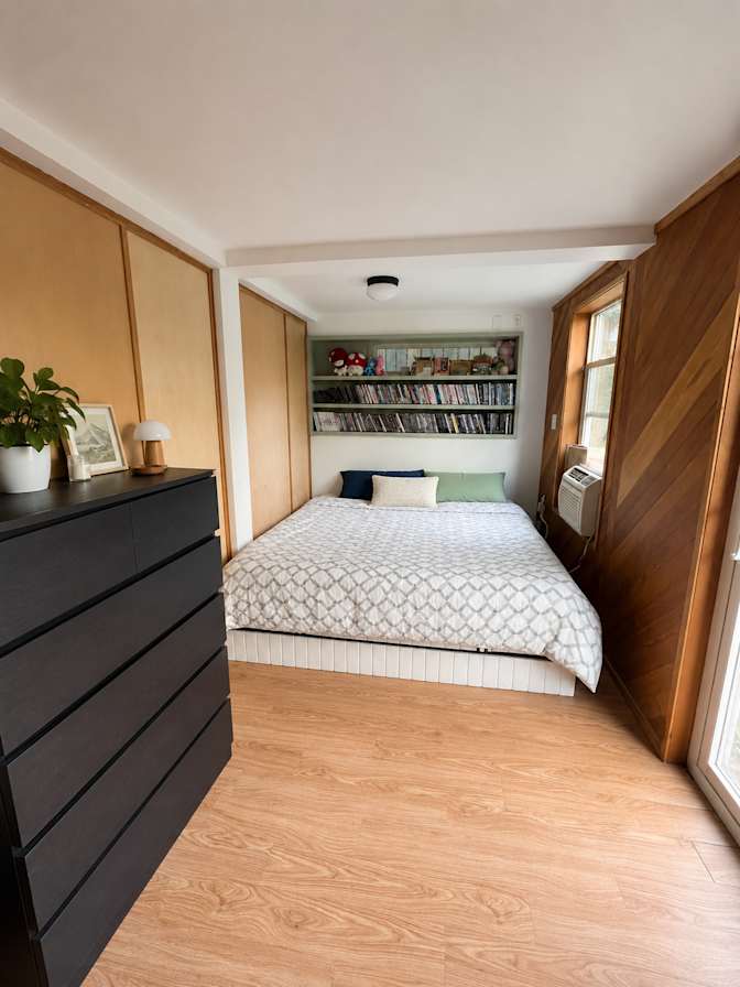 Apple's room