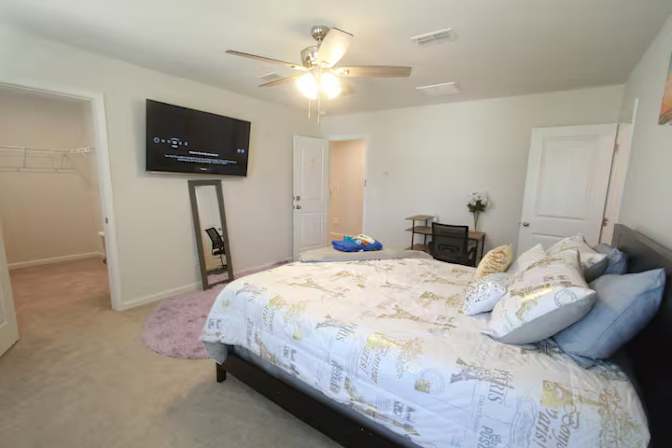 Alcove Rooms's room