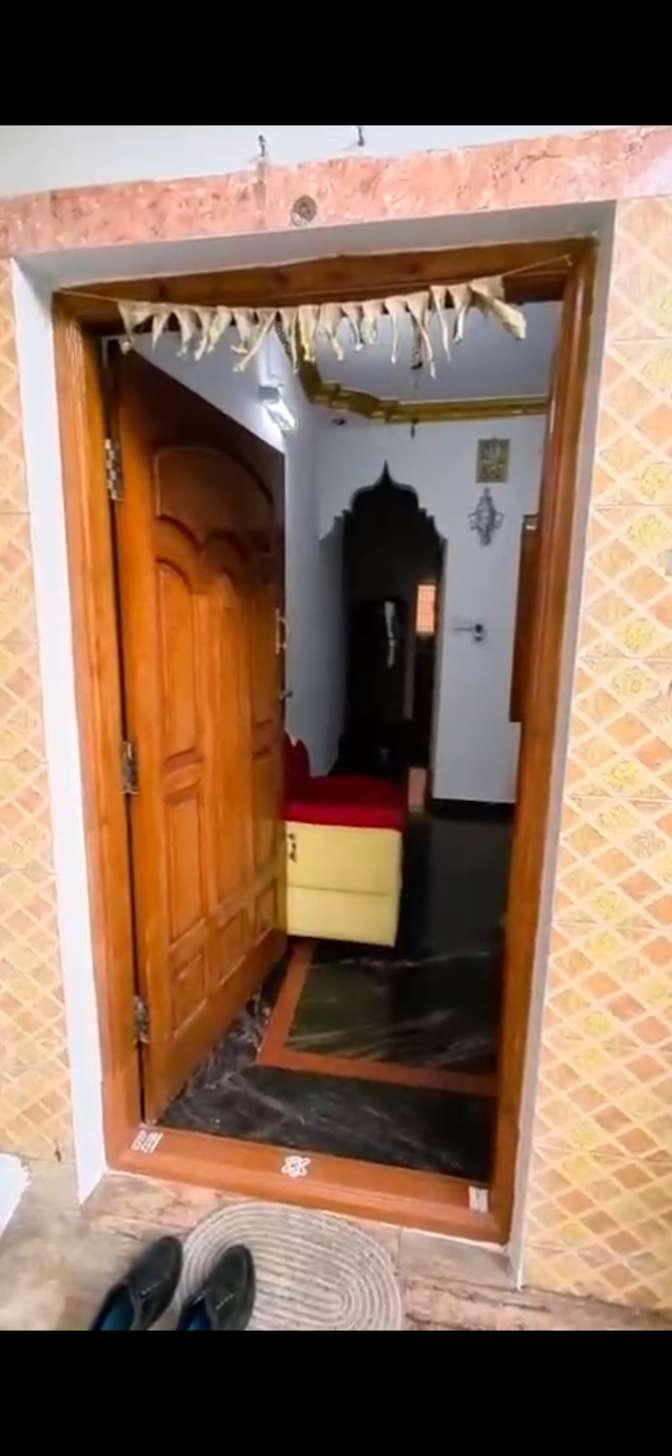 Jawahar's room