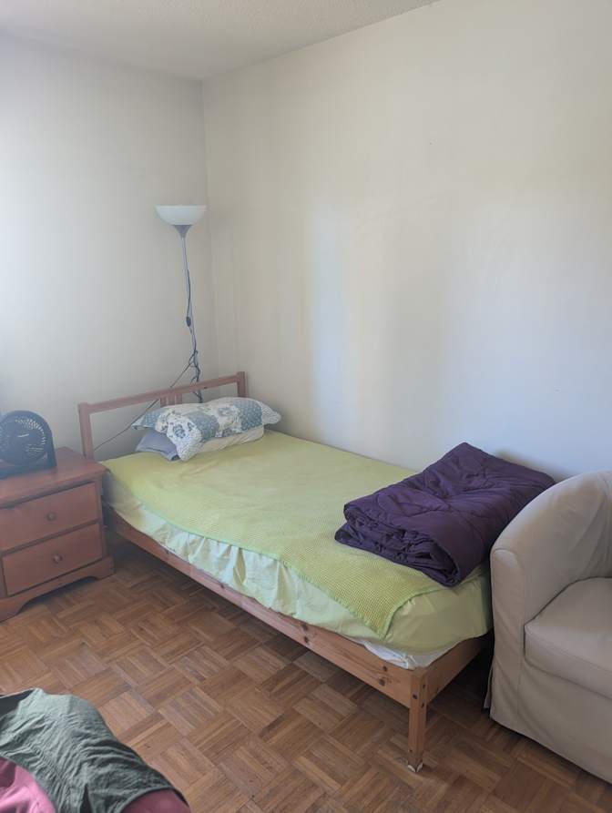 PAN JUN DENI PARK's room