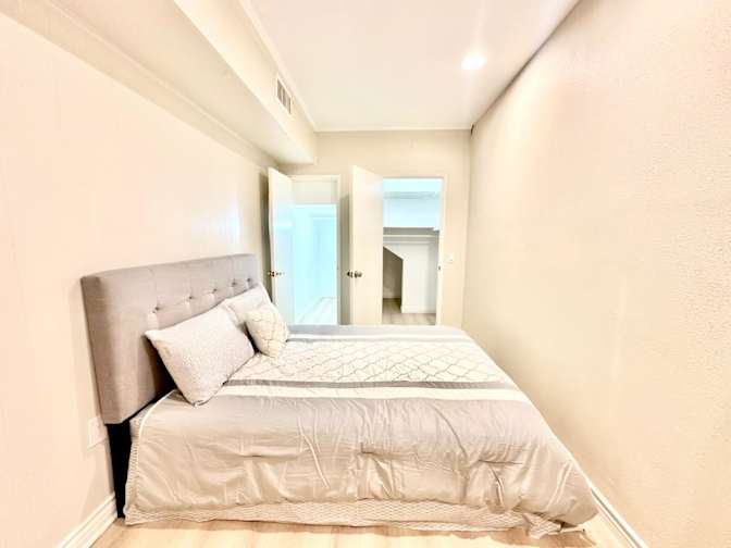 Ric's room