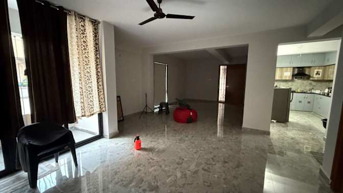 Vinay Rathikindi's room