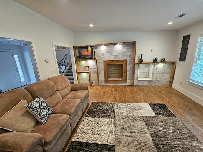 CL&C Property Management and Consulting's room