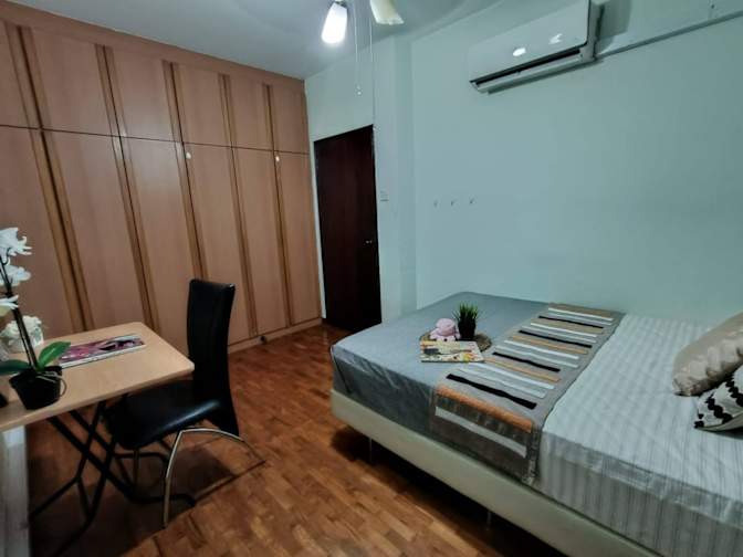 VVA EI's room