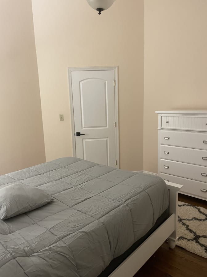 Mghanim's room