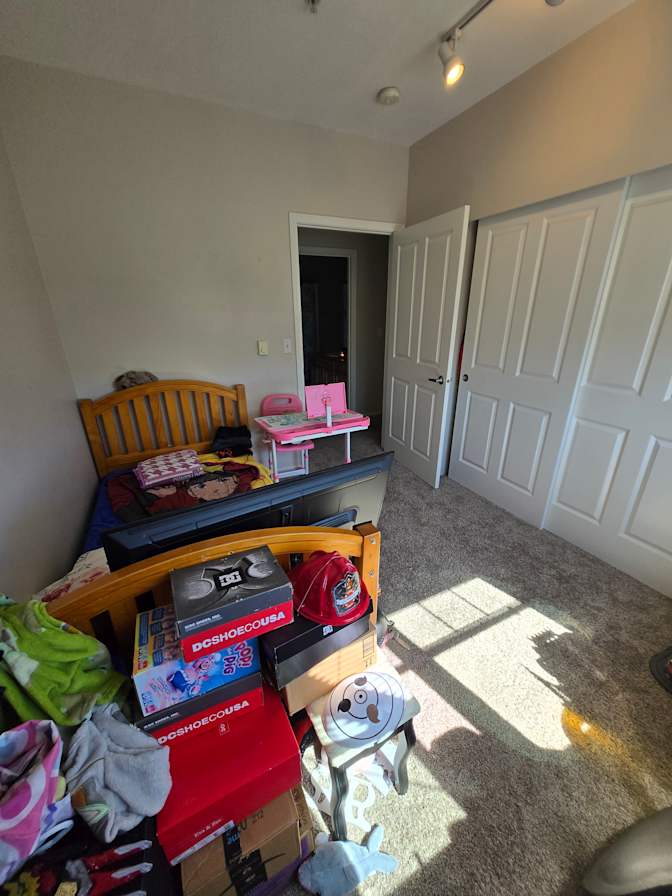 Ron's room