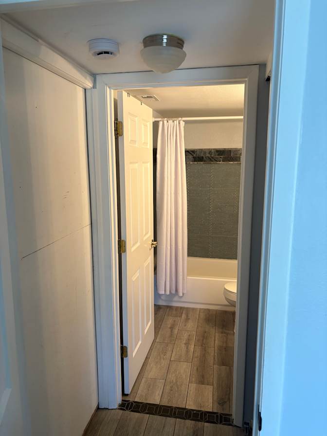 Thomas's room