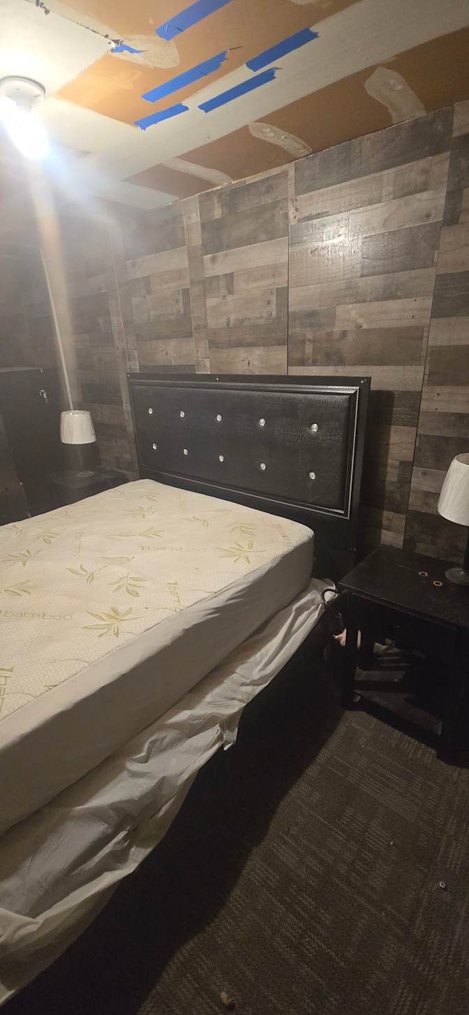 Cc's room