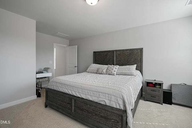 Alcove Rooms's room